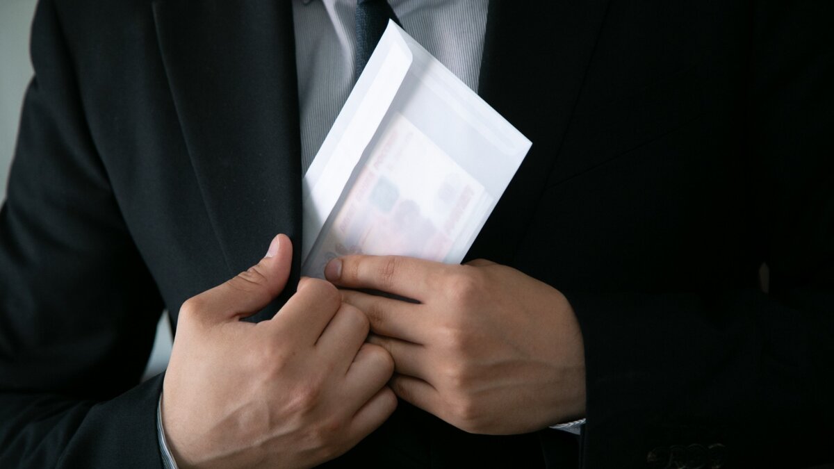     Оказалось, что 35 процентов ставропольцев хотят стать чиновниками или госслужащими, но на это у них нет денег, сказано в исследовании сервиса по поиску работы SuperJob.