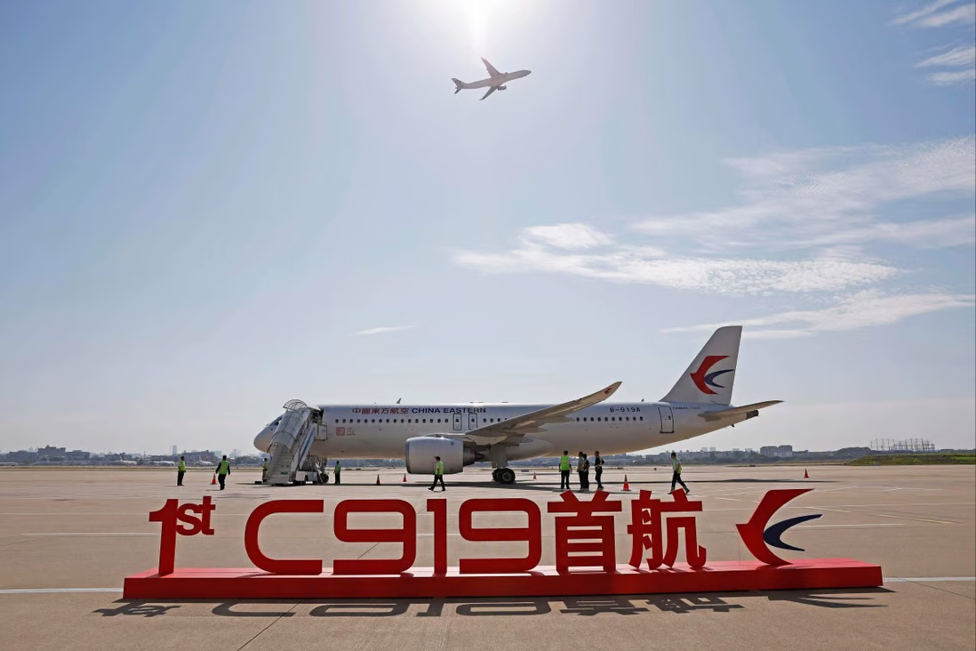 Первый китайский узкофюзеляжный пассажирский самолет C919 совершил свой первый коммерческий рейс. Фото: A FP