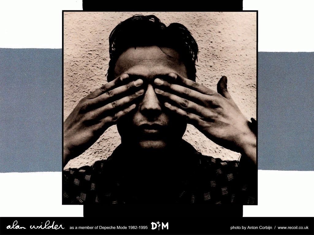 Алан Уайлдер в фотосессии к альбому «Violator». Фото с официального сайта Recoil.