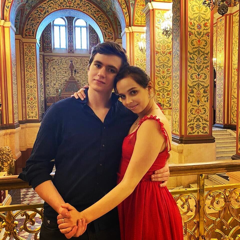 Фигурист Денис Ходыкин и Бетина Попова. Источник фото: Инстаграм @denkhodykin