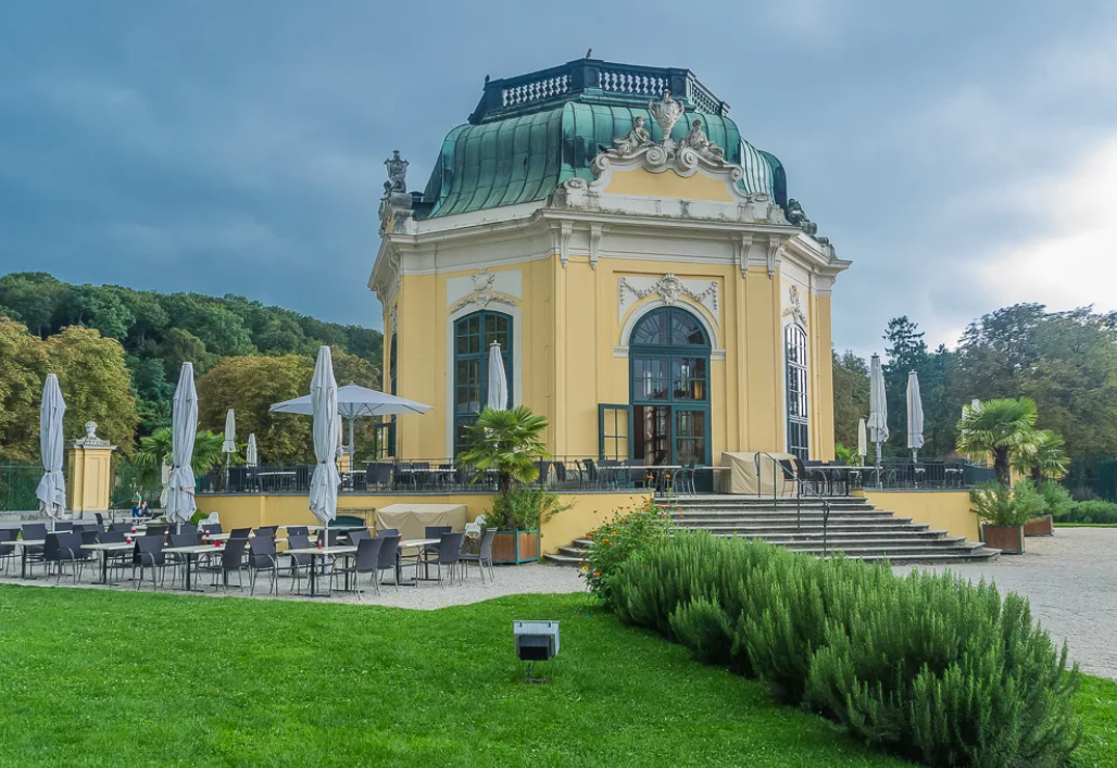 Самый старый зоопарк. Шенбруннский зоопарк Австрия. Зоопарк Тиргартен Шенбрунн. Венский зоопарк шёнбрунн. Шенбруннский зоопарк, Вена, Австрия.