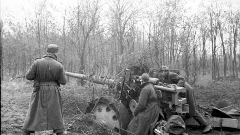 Расчет 8,8cm Pak43/41 Украина 1943 год