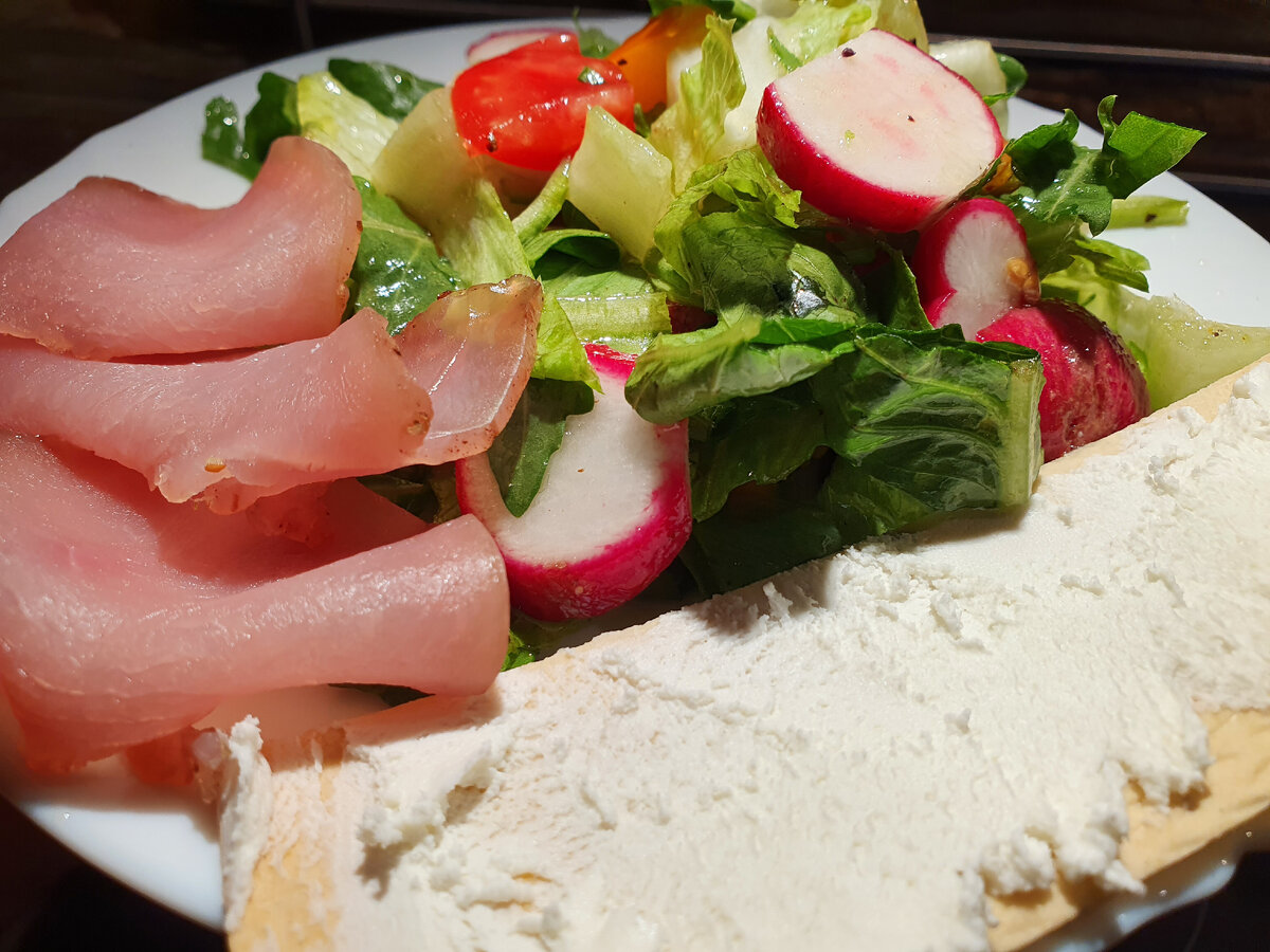 Ужин в тарелке мужа