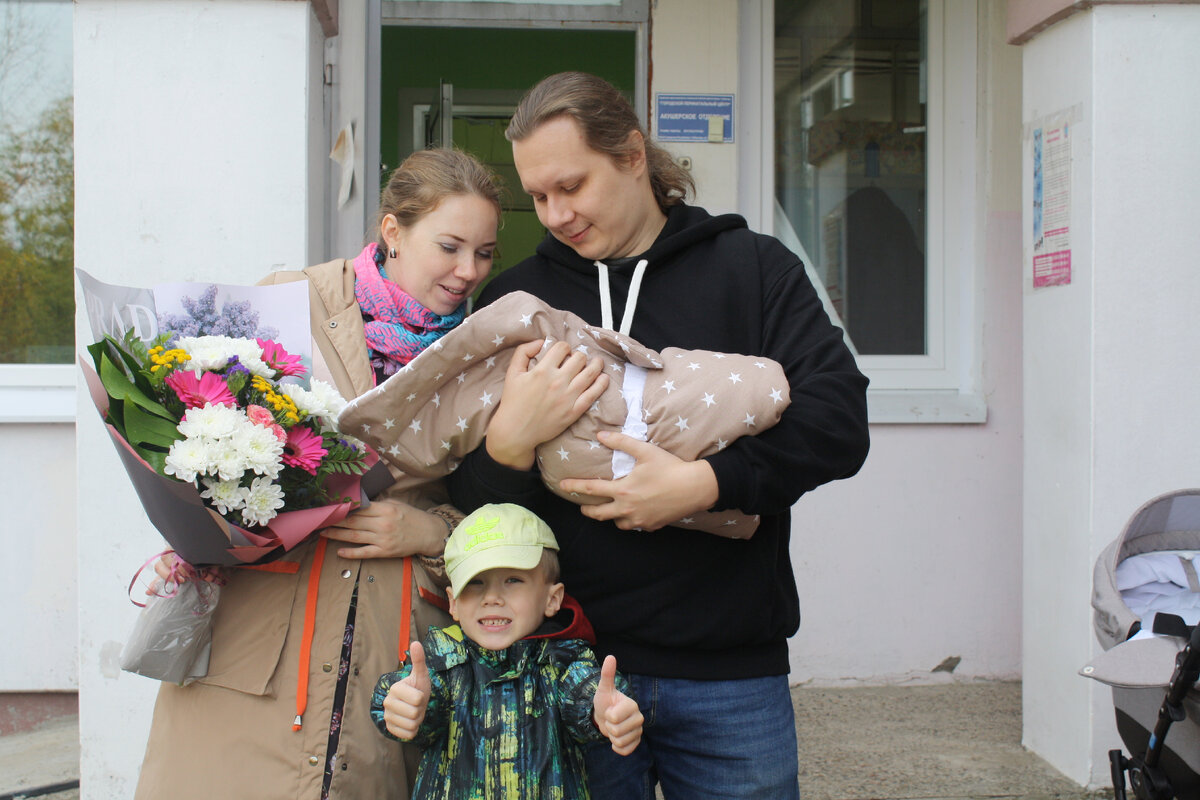 Наша с дочкой выписка из роддома