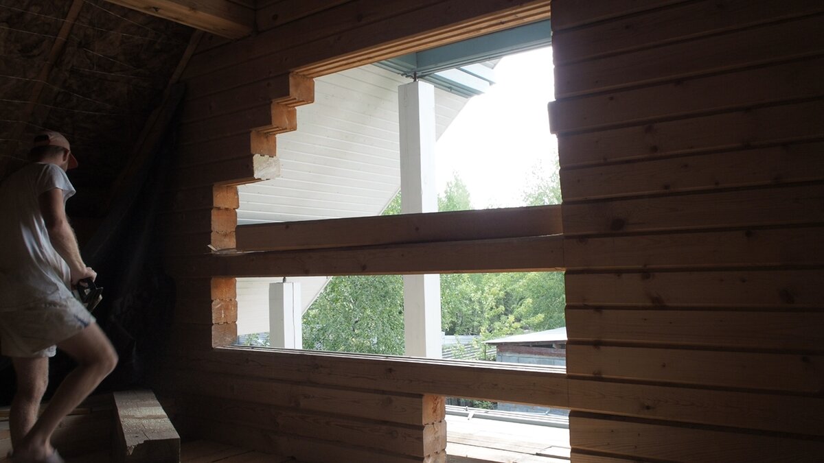 В процессе выпиливания проема