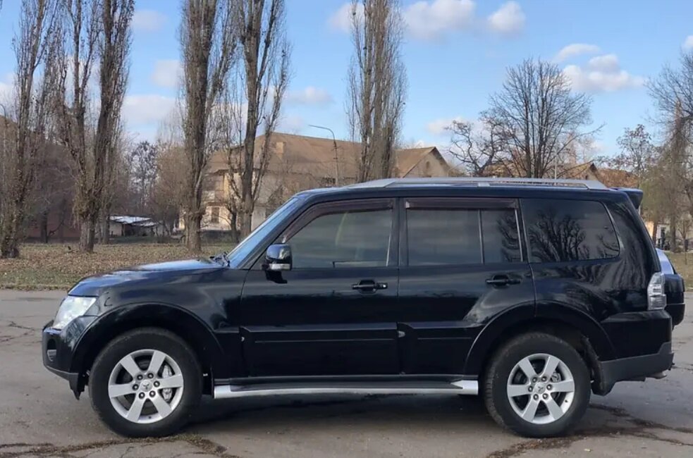 Дизайн у модели весьма актуальный.