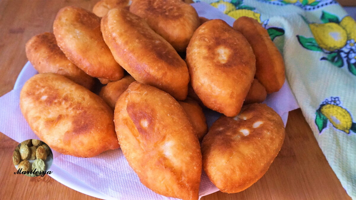 Воздушные жареные пирожки