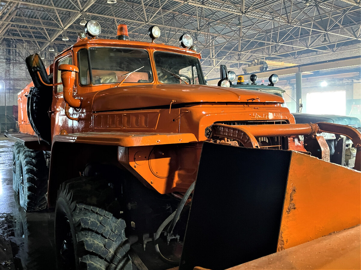 УРАЛ-375