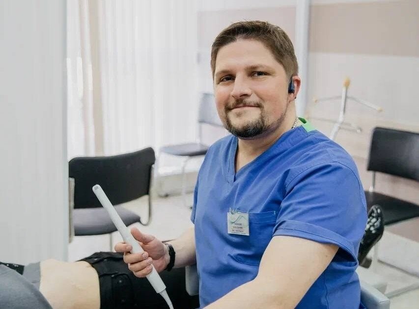 Известный врач дрочит пациенту пенис с при обследовании. 🤓 ohueli[?]net