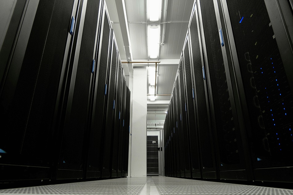 Дата-центр, в котором находятся серверы RU-CENTER
