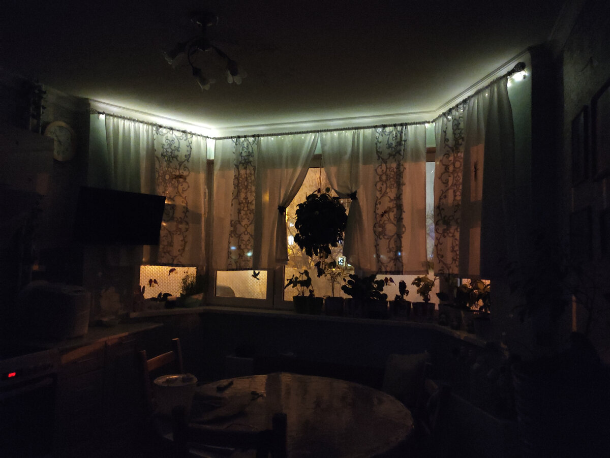 Гирлянда в ночное время 