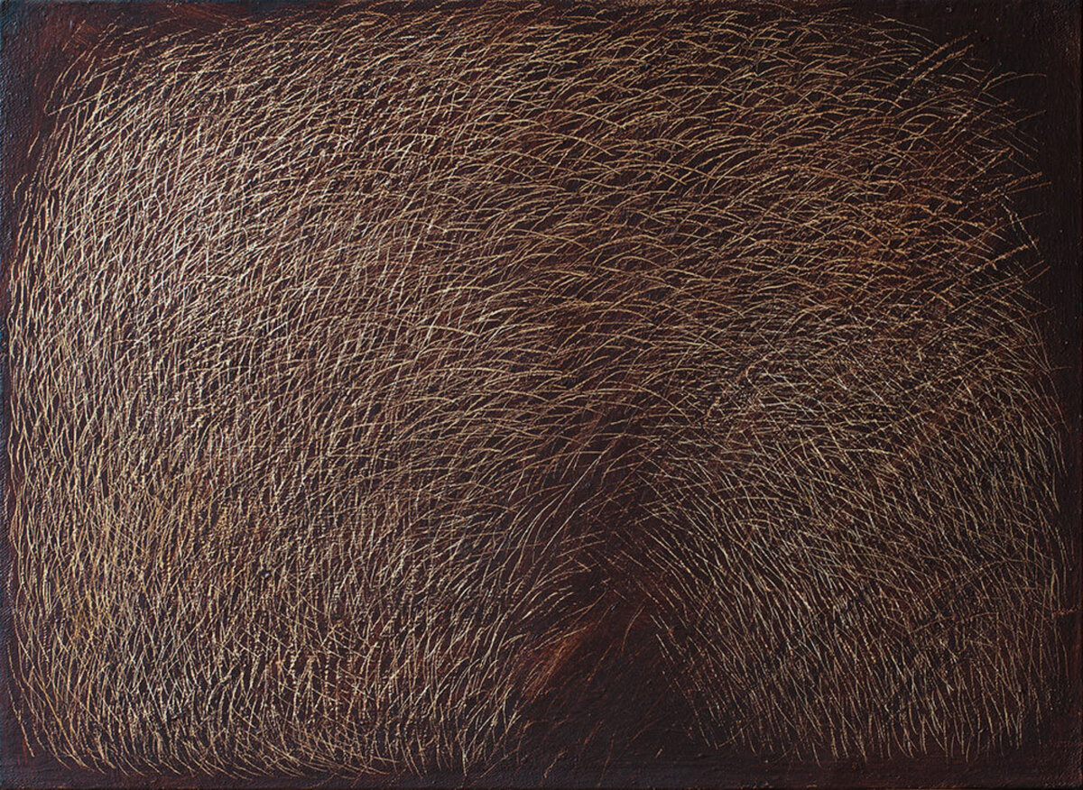 Одна из характерных работ Марио Делуиджи. Он создавал их, нанося различные слои краски, а затем, соскребая их тонкими линиями, чтобы просвечивала краска, расположенная внутри.  