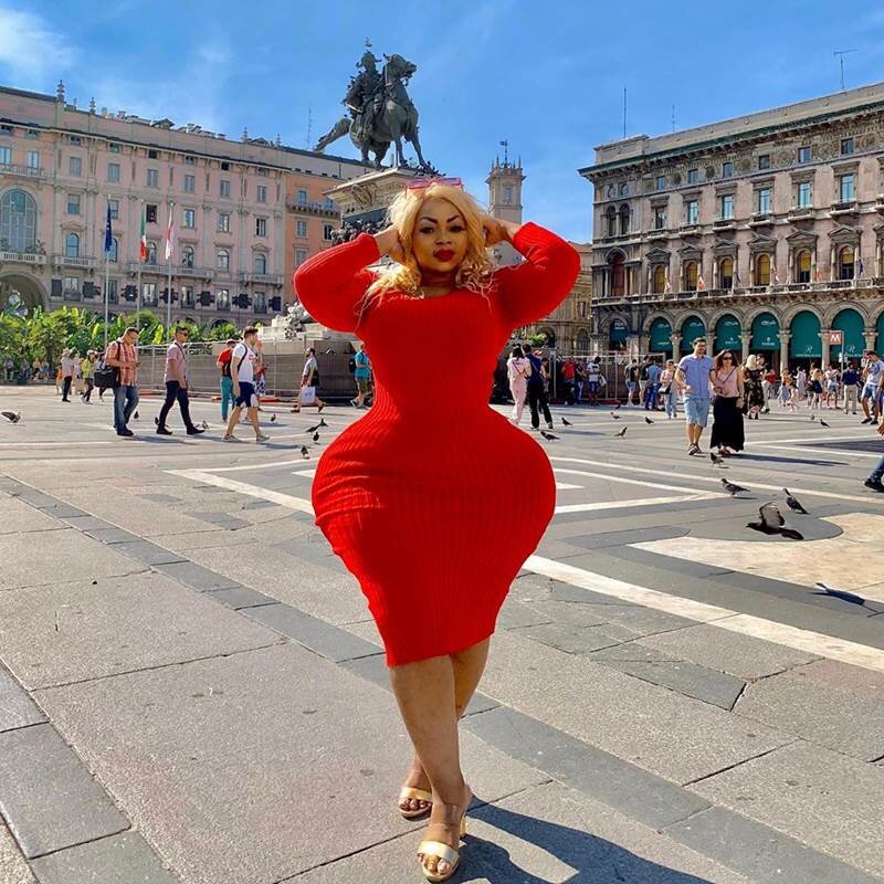 Африканская копия Ким Кардашьян — plus-size модель Юдокси Яо