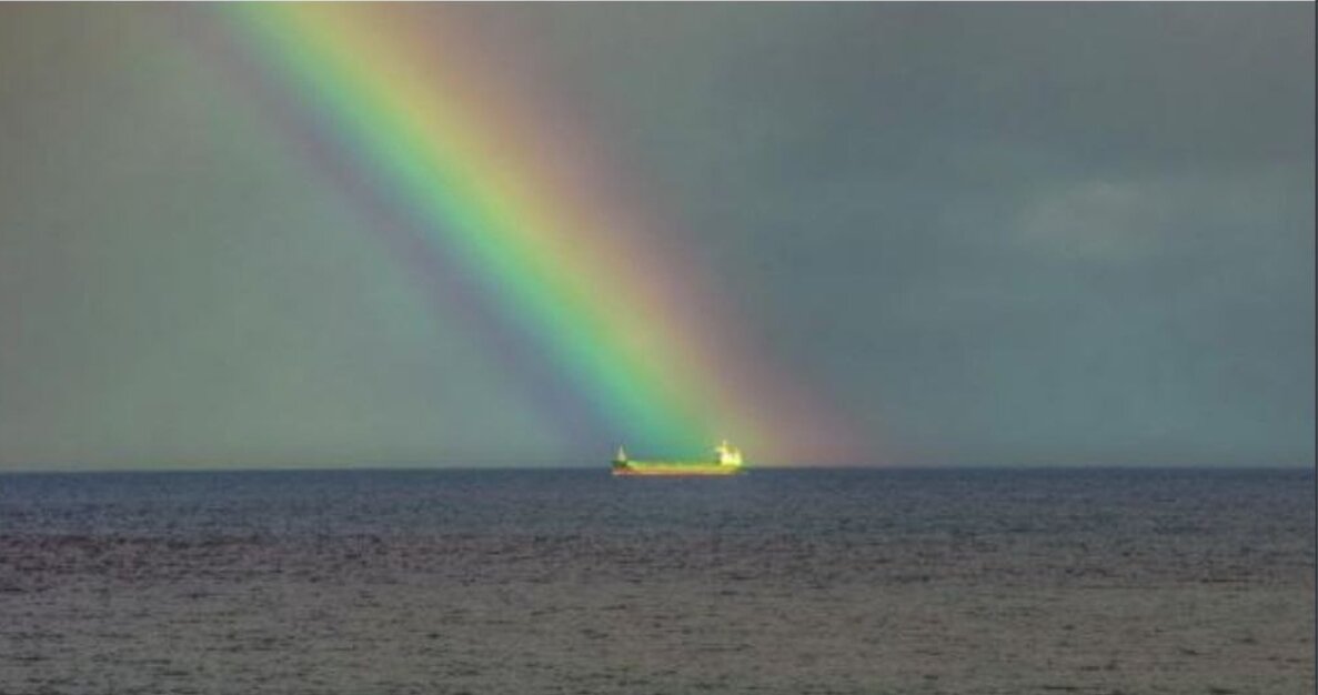 Предстоящий месяц по некоторым критериям будет отклоняться от привычных норм, сообщает KONKURENT.RU.Синоптики озвучили предварительный прогноз аномалий на июль 2022 г. Согласно данным метеорологов, в одном из регионов России второй летний месяц будет теплее обычного.Так, судя по данным специалистов Примгидрометцентра, средняя месячная температура воздуха в Приморском крае в июле будет выше многолетних показателей на 1-2 градуса.«Средняя месячная температура воздуха составит +19…+23°C, на восточном побережье +16…+18°C, что на 1-2°C выше средних многолетних значений», – указали синоптики.При этом отличаться июль будет и количеством осадков. Так, почти во всех районах края за месяц может выпасть до 144 миллиметров осадков и до 97 миллиметров прольется на северо-восточное побережье Приморья и на Приханкайскую равнину.Синоптики отметили, что в июле в крае стоит ожидать и грозы, и туманы.