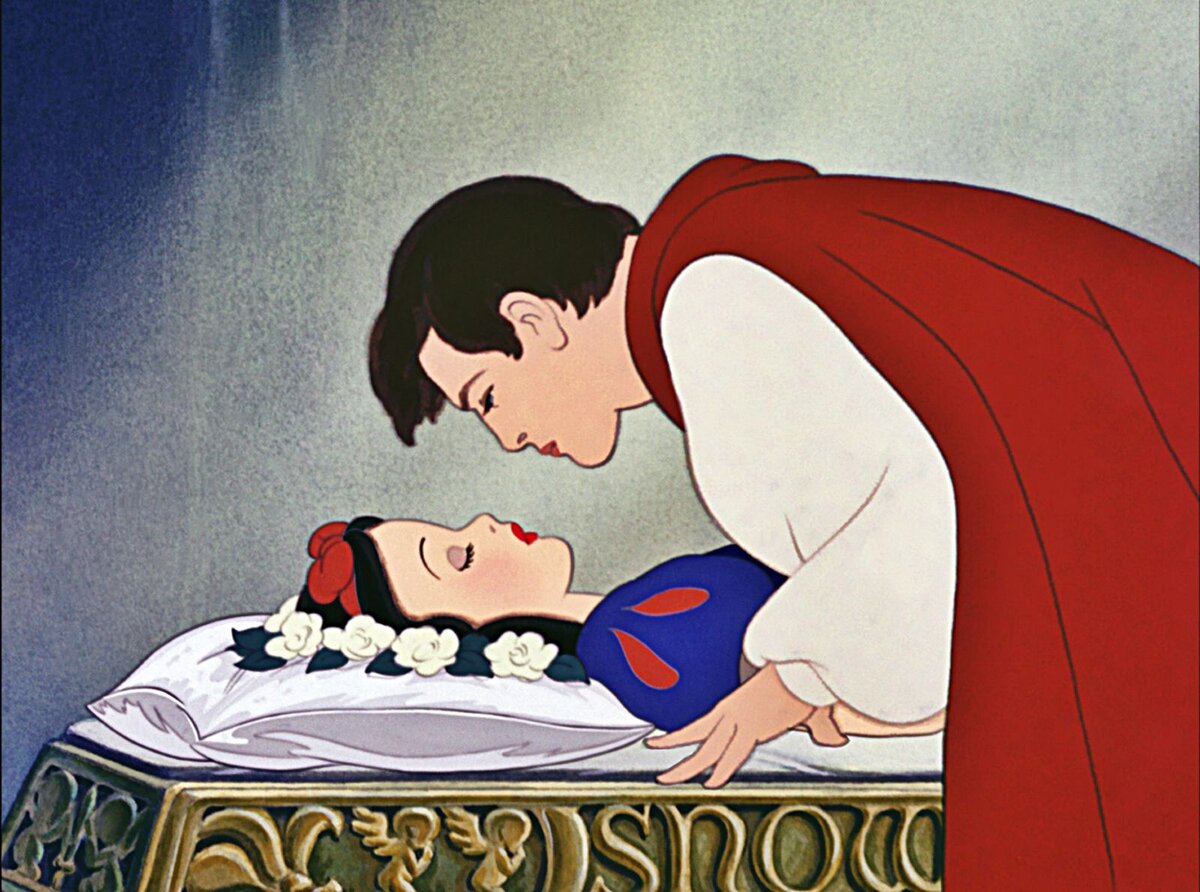 Принц целует спящую красавицу