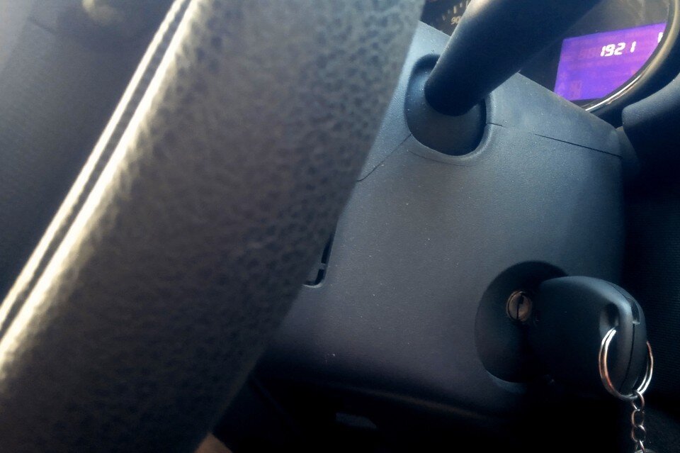     Под Липецком угнали легковушку Юлия КЛЮЕВА