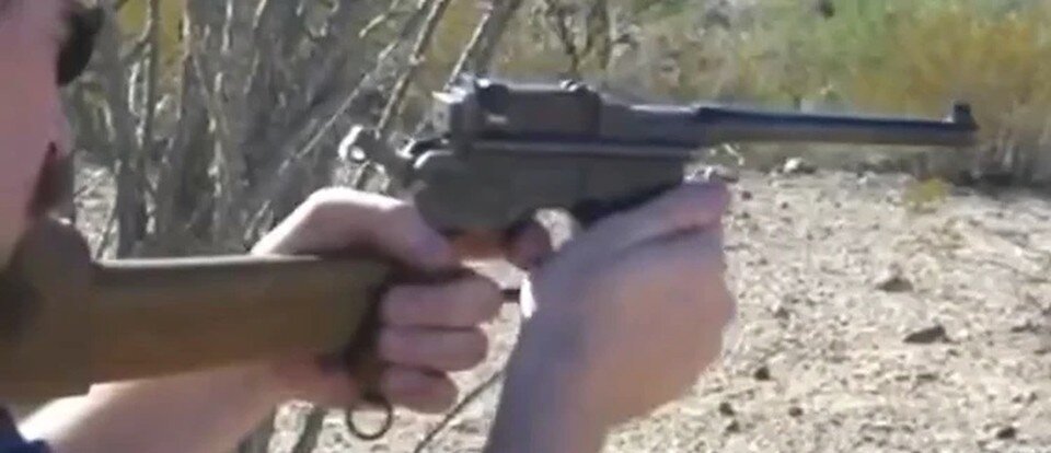     Mauser C-96. Начальная стоимость на аукционе - 750 тысяч рублей