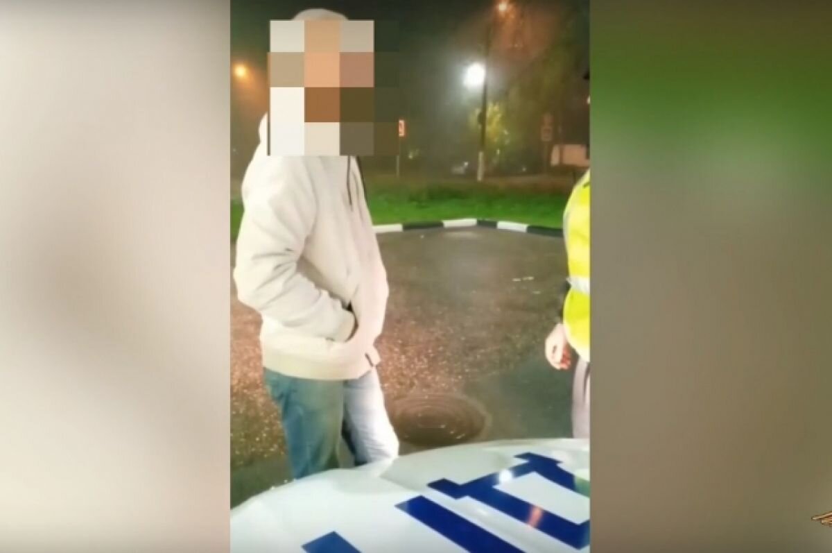    В Твери задержанный мужчина пытался незаметно скрыться во время съемки
