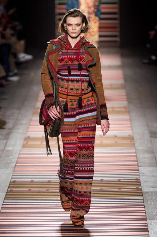 Плотный трикотаж в стиле жаккард. Etro