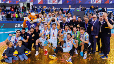 Шестой трофей за два года. «Динамо» вновь выиграло Суперкубок России  📷
