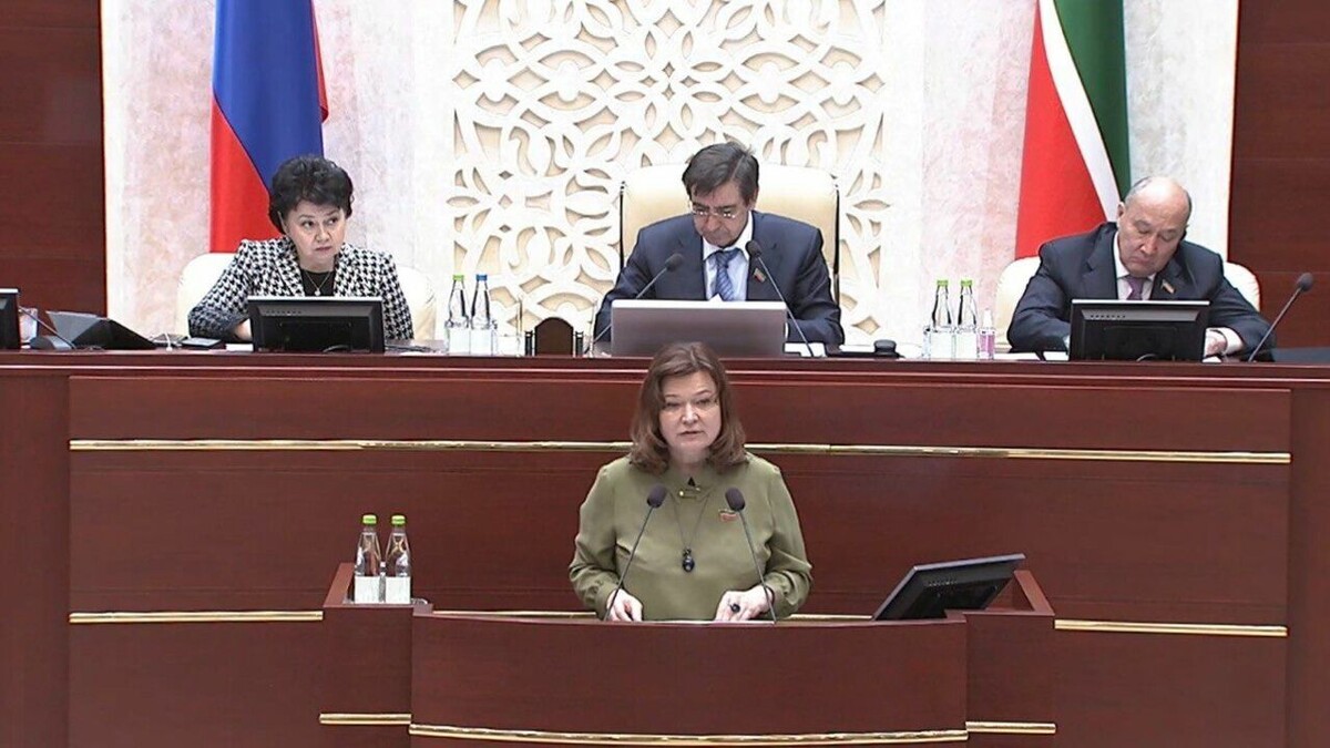     На заседании Госсовета Татарстана депутаты поддержал инициативу о снятии с мобилизованных отсрочки по выплате алиментов его несовершеннолетним детям или нетрудоспособным родителям.