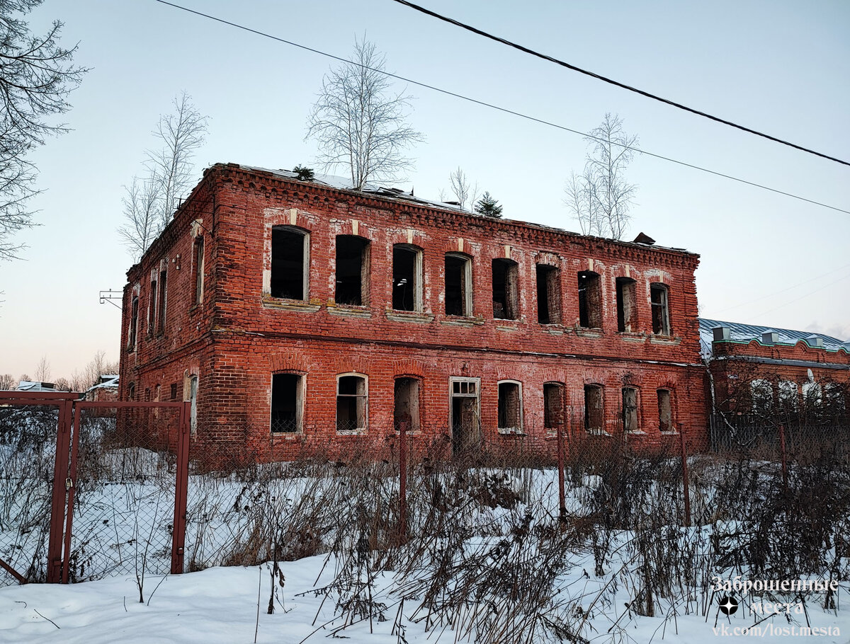 Ткацкая фабрика в Грачёвке. Фото автора. 