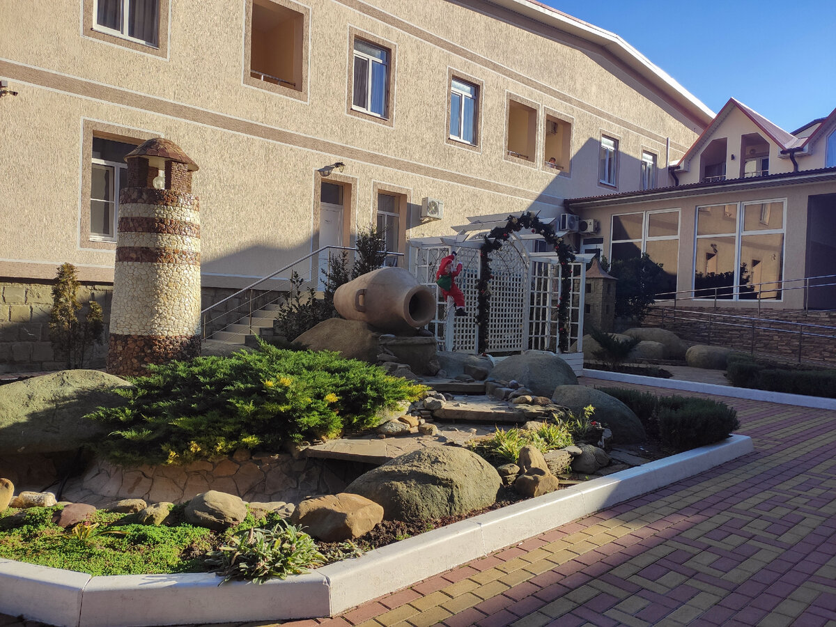 Фотозоны на территории санатория Русь.