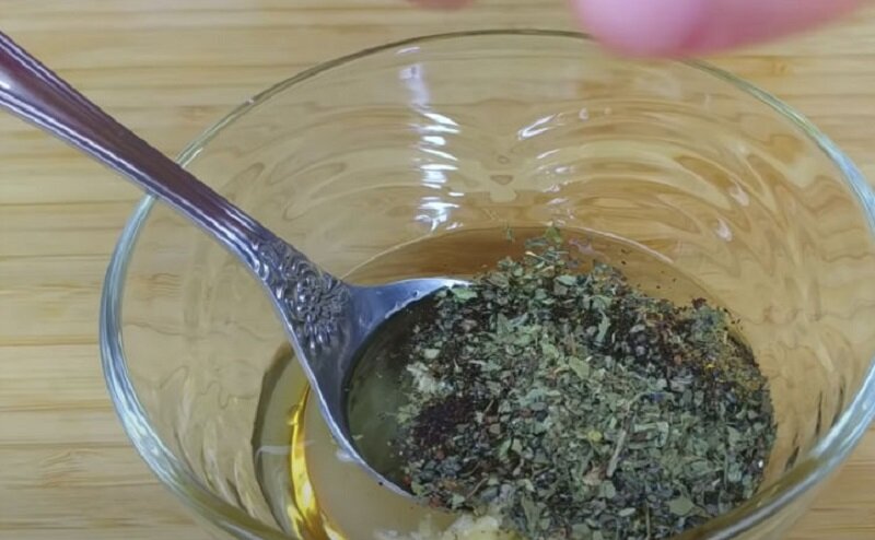 Очень вкусная закуска из самых обычных помидоров 