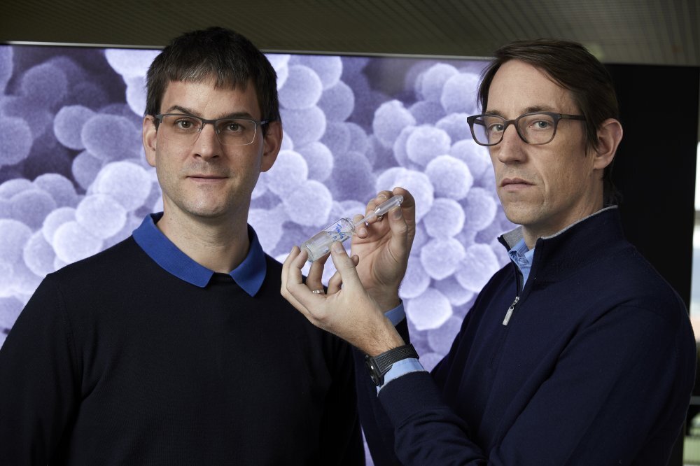 Венделин Старк (слева) и Роберт Н.Грасс (справа). Фото: ЕПВ