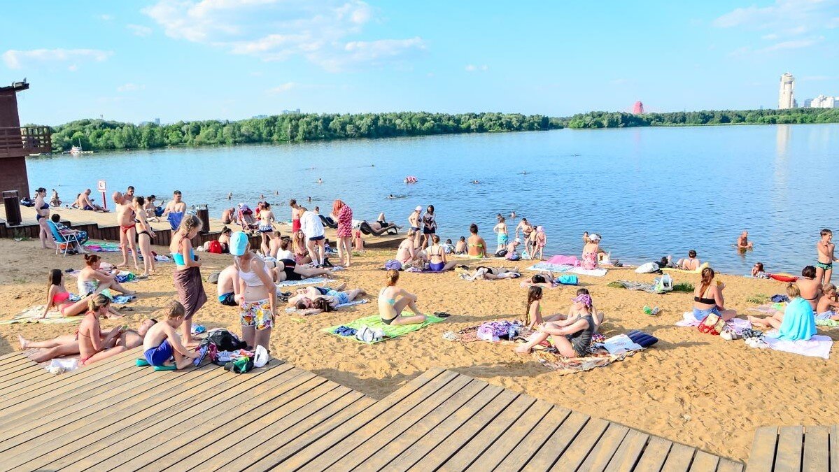 Пляжи в москве где можно купаться. Строгино водохранилище пляж. Пляж Строгино (Строгинский пляж). Строгино озеро пляж. Строгино Затон пляж.