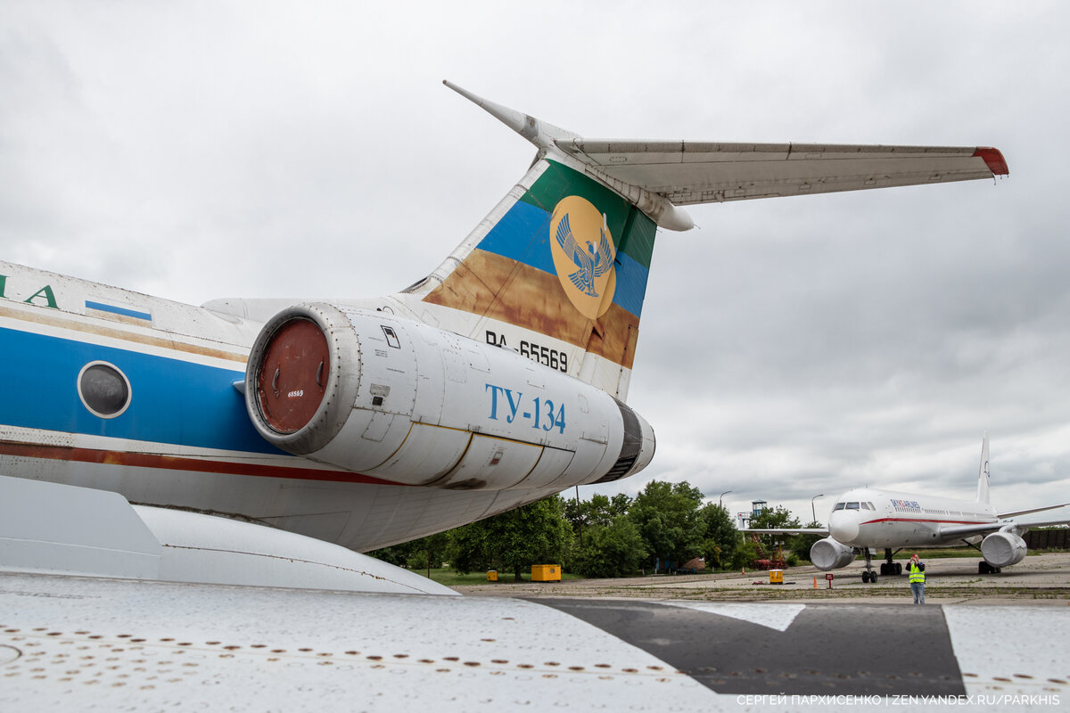 Bae 146 armenia airways. як-40 волга-днепр. як 40 в бишкеке. авиакомпания 40. як-40 аэрофлот ссср.