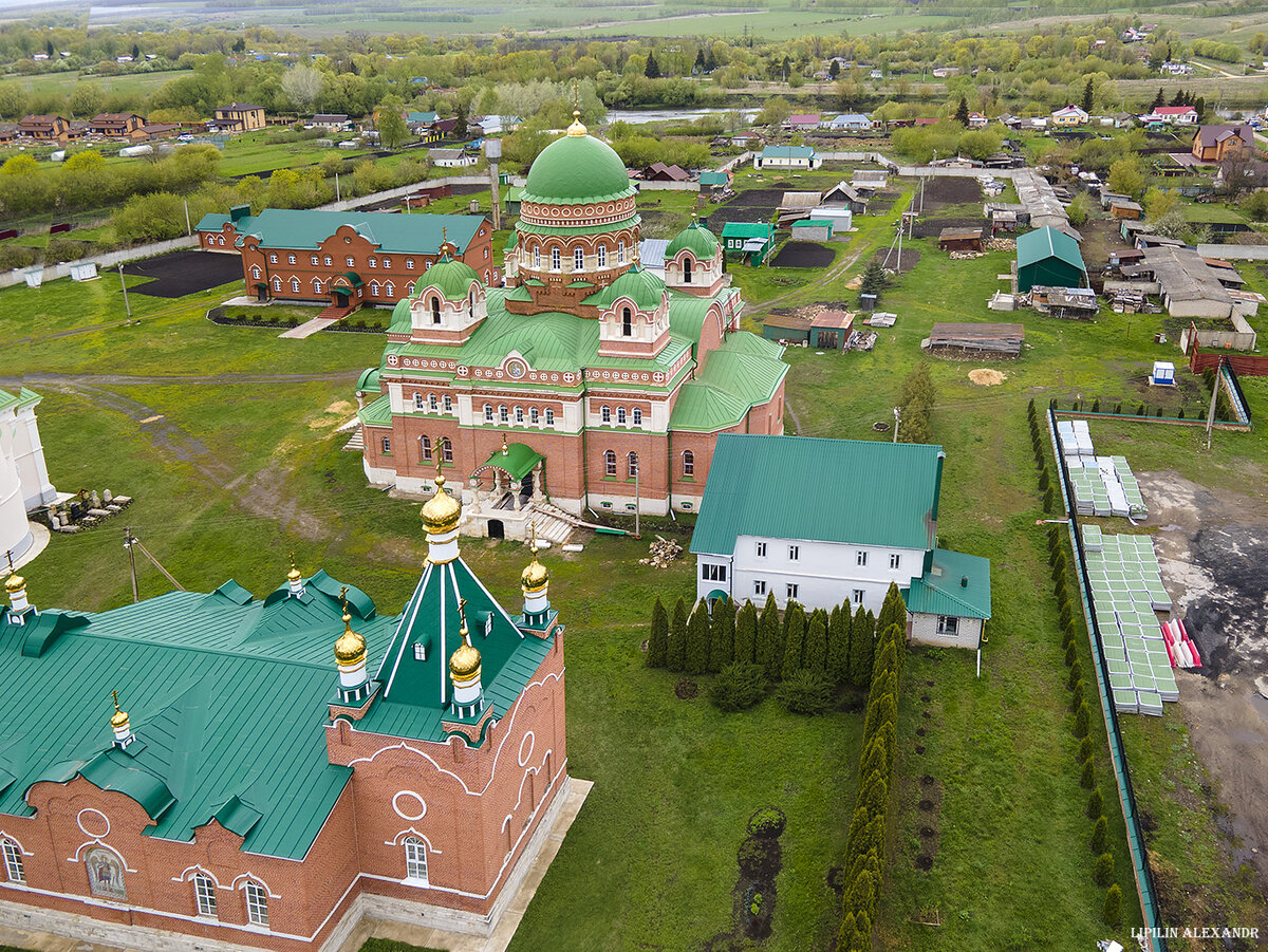 01 В 1854 года в Троекурове появилась православная женская община, созданная помещицами Голдобиной и Ключарёвой.