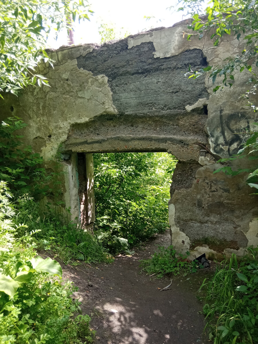 Это остатки старой больницы