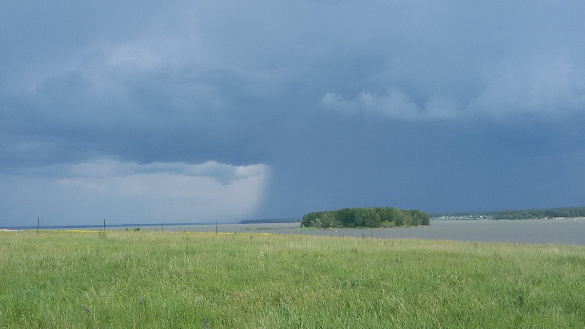Вид на реку Обь.