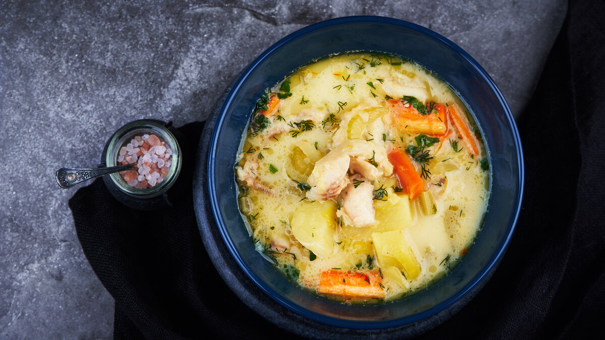 Норвежский сливочный суп с лососем.