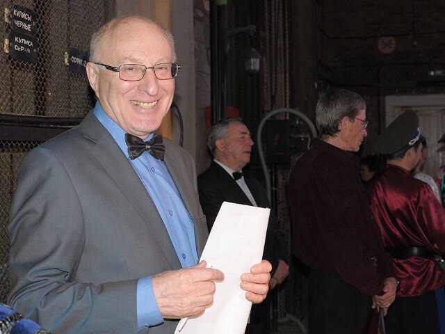 Виталий Абрамович Вольфович - советский и российский музыкант, педагог, телеведущий, профессор кафедры народных инструментов и оркестрового дирижирования Челябинского государственного института культуры. Заслуженный работник культуры Российской Федерации.