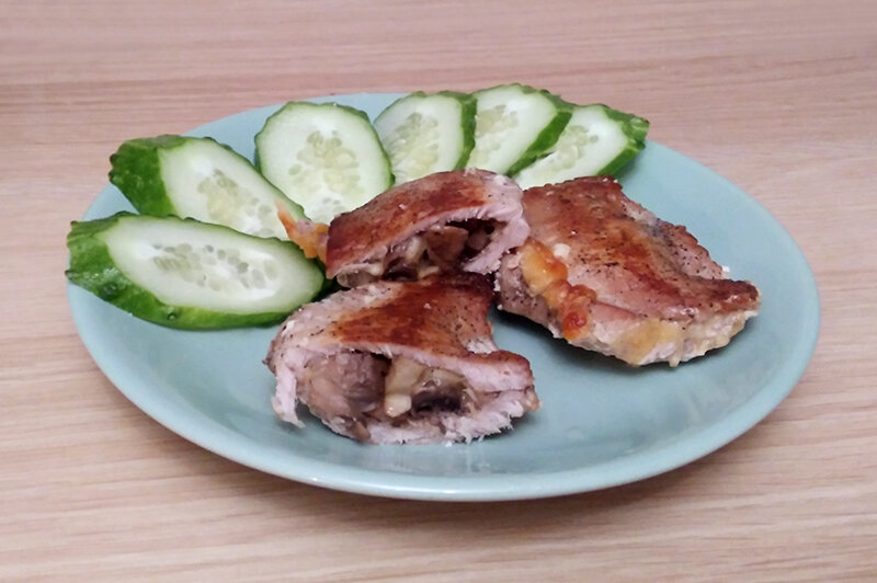 Мясные кармашки с грибами и сыром.