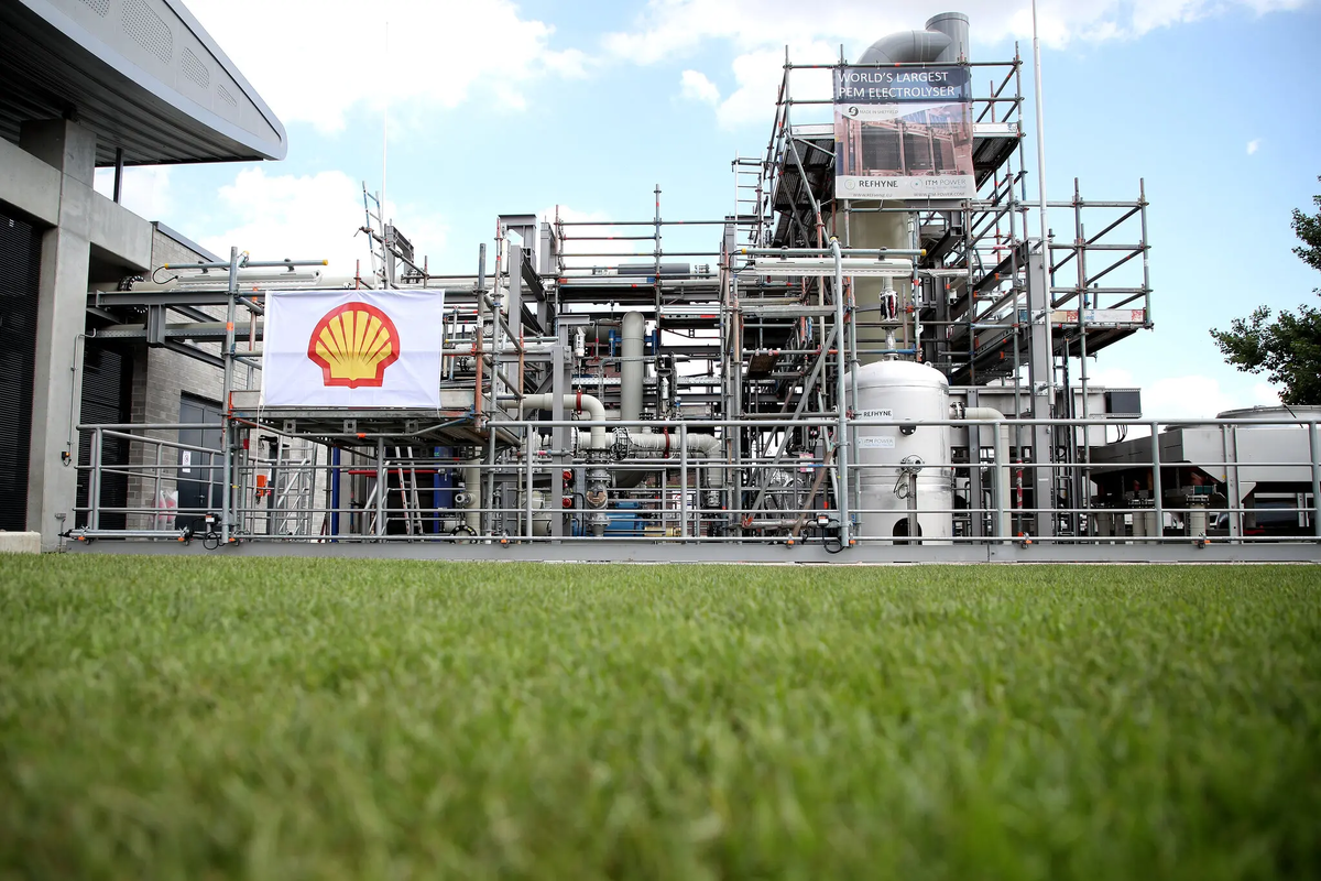 Завод по производству водорода Royal Dutch Shell в Весселинге, Германия.