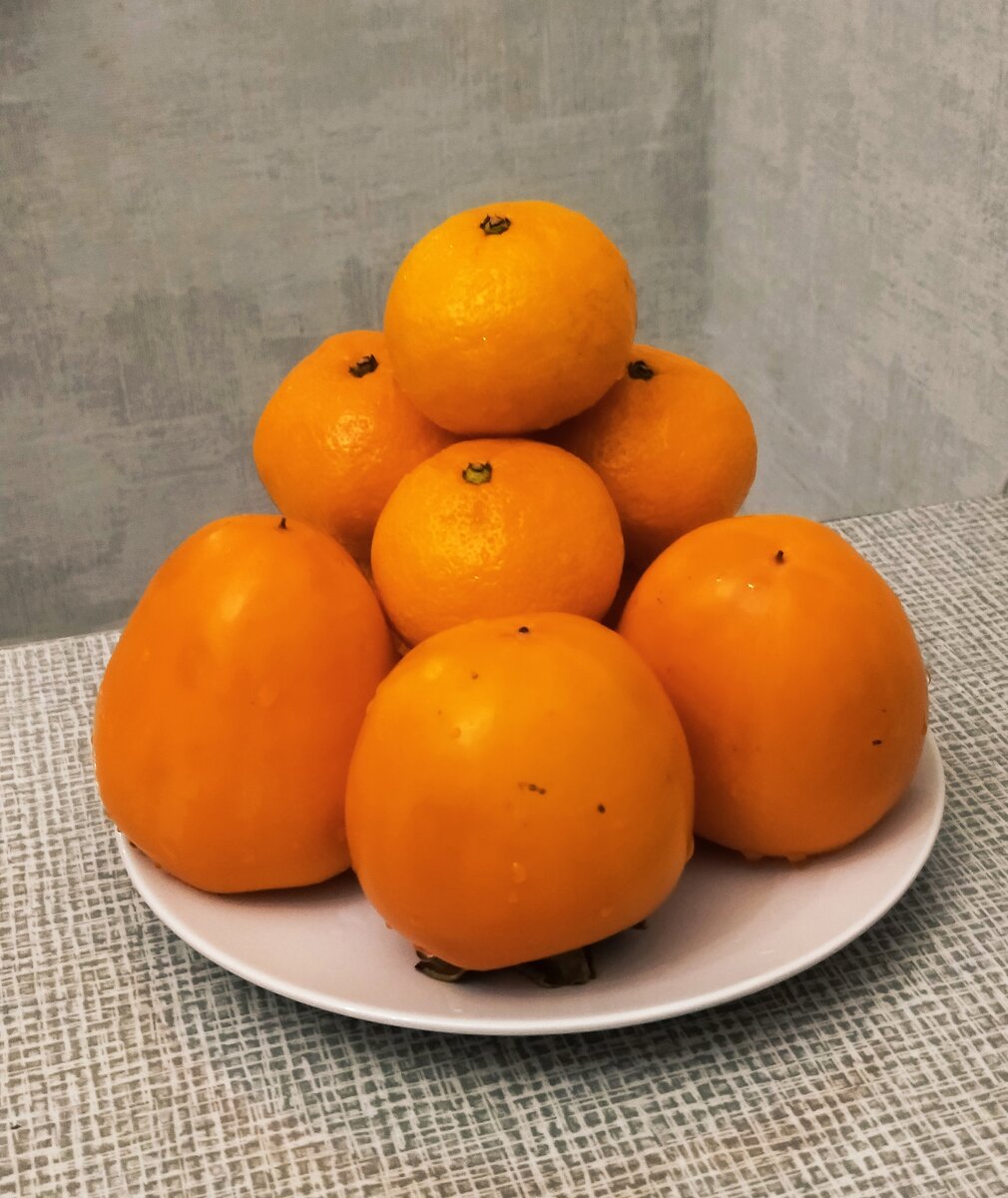 Цвет настроения - оранжевый. Фото моё. Фрукты организма. Заслужил. 