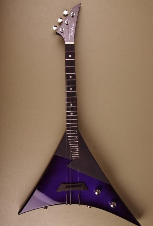 Синяя электробалалайка из клена и эбена, Алексей Серебров.