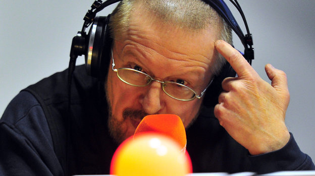 Два комментатора. Лост комментатор дота 2. Комментаторы дота 2 2021. 2gd dota 2 комментатор. Коул, майкл (комментатор).