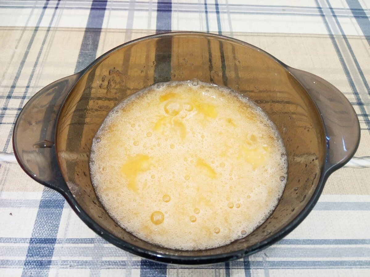 Взбитые яйца с сахаром