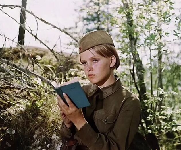 Кадр из фильма "А зори здесь тихие" 