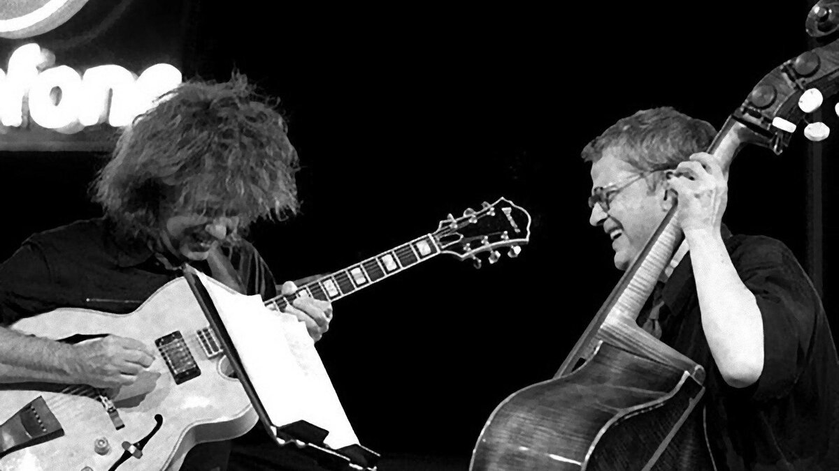 Гитарист Pat Metheny и контробасист Charlie Haden