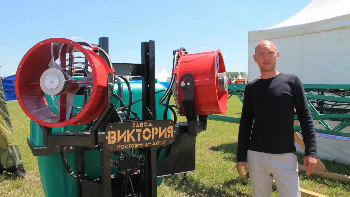 Представитель завода ВИКТОРИЯ Роман Герасименко