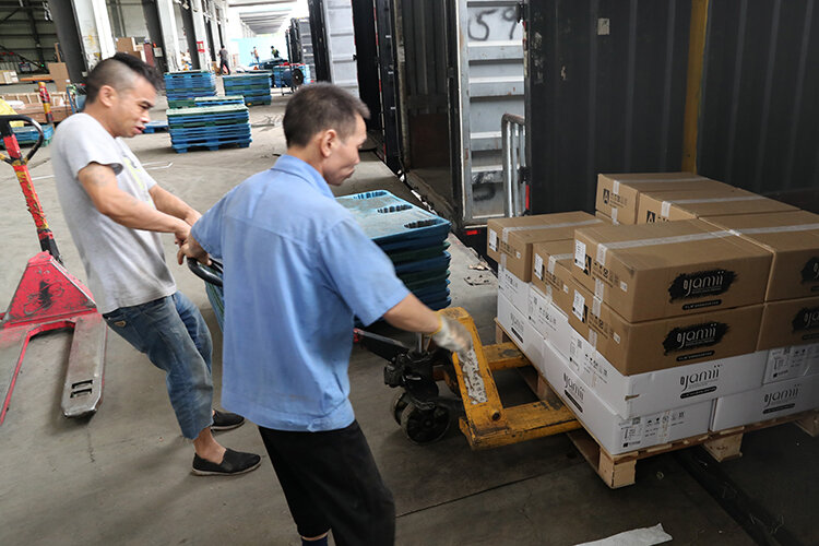 Ни одна страна мира не производит сама все товары, это невозможно. Фото: © Xucongjun/Keystone Press Agency / www.globallookpress.com