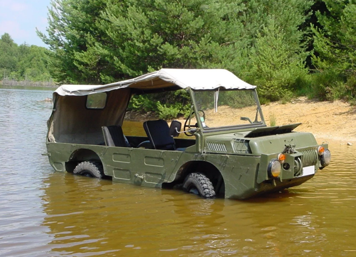Транспортёр переднего края. Для рыбалки самое то, ибо плавает