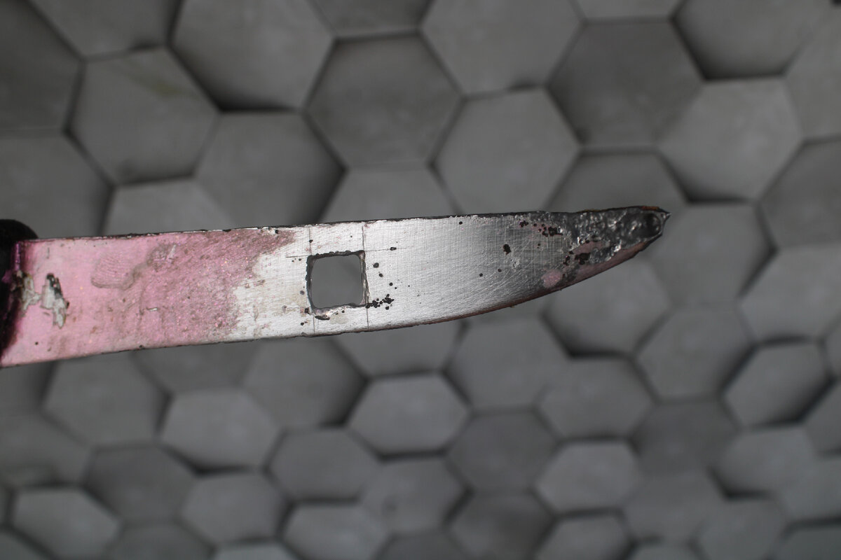 Стальная закаленная. Нож Суберко с квадратным отверстием. Пвторомер без отверстий.