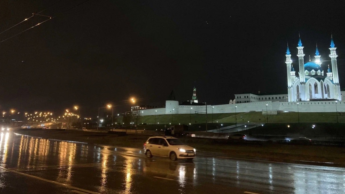    В воскресенье, 18 сентября, жители Татарстана переживали из-за очередных несостыковок в ценах на сельхозярмарках, а также радовались за спортивные победы клубов из Казани. Подробности — в итогах дня от Inkazan.
