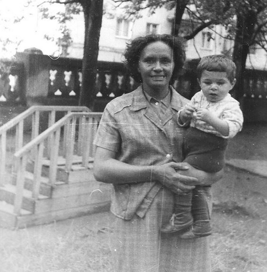 Рая внучка Заны со своим сыном